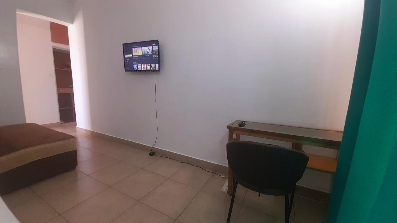 Ary Homestay Nyali- A Walk Away From City Mall Mombasa Exterior photo